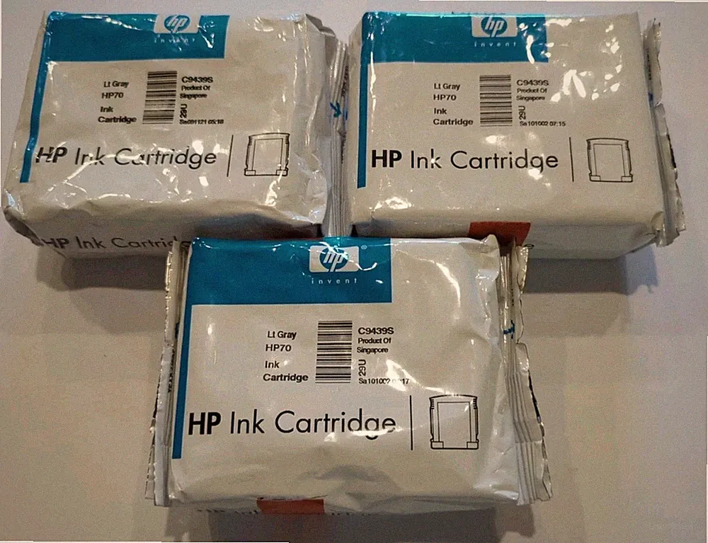 Lot Of 3 Genuine HP 70 Lt Gray Ink 69ml DesignJet Q6675A L3S81B E1L21B